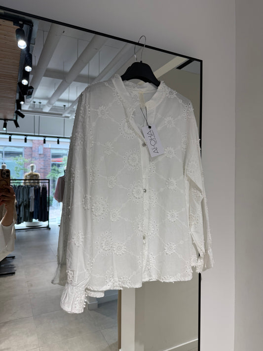 Broderie blouse