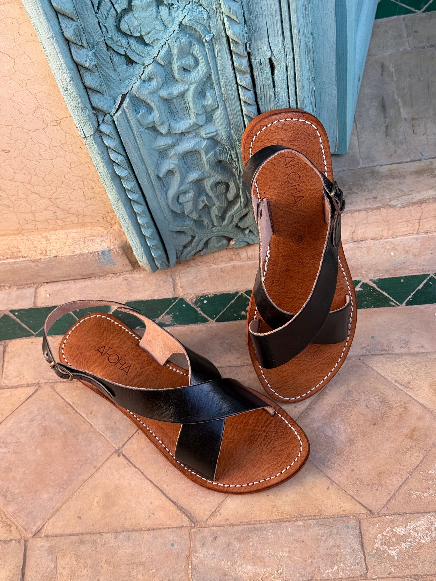 Handmade leather sandals black